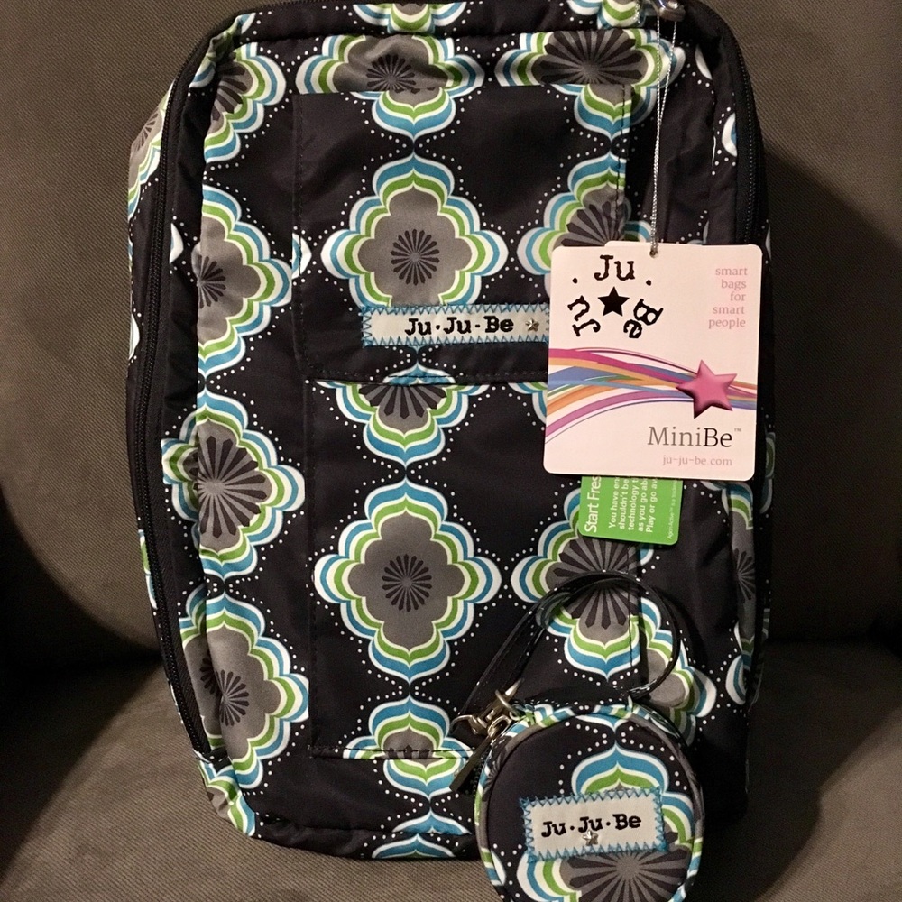 Jujube Minibe with matching paci pod